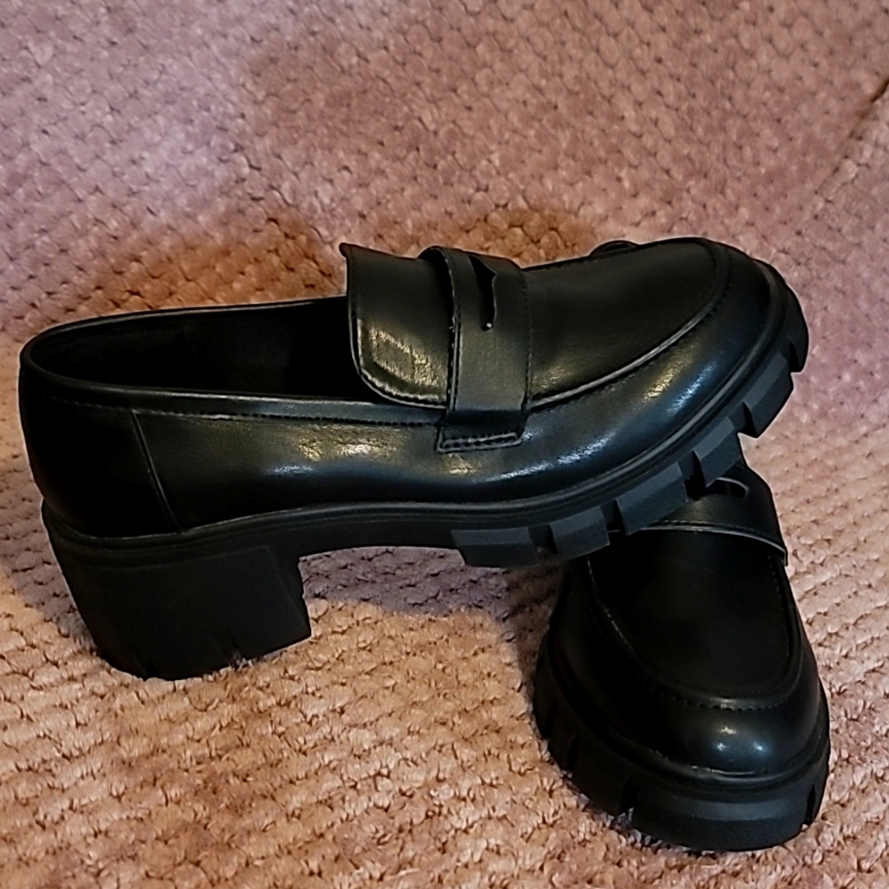 Black platforms